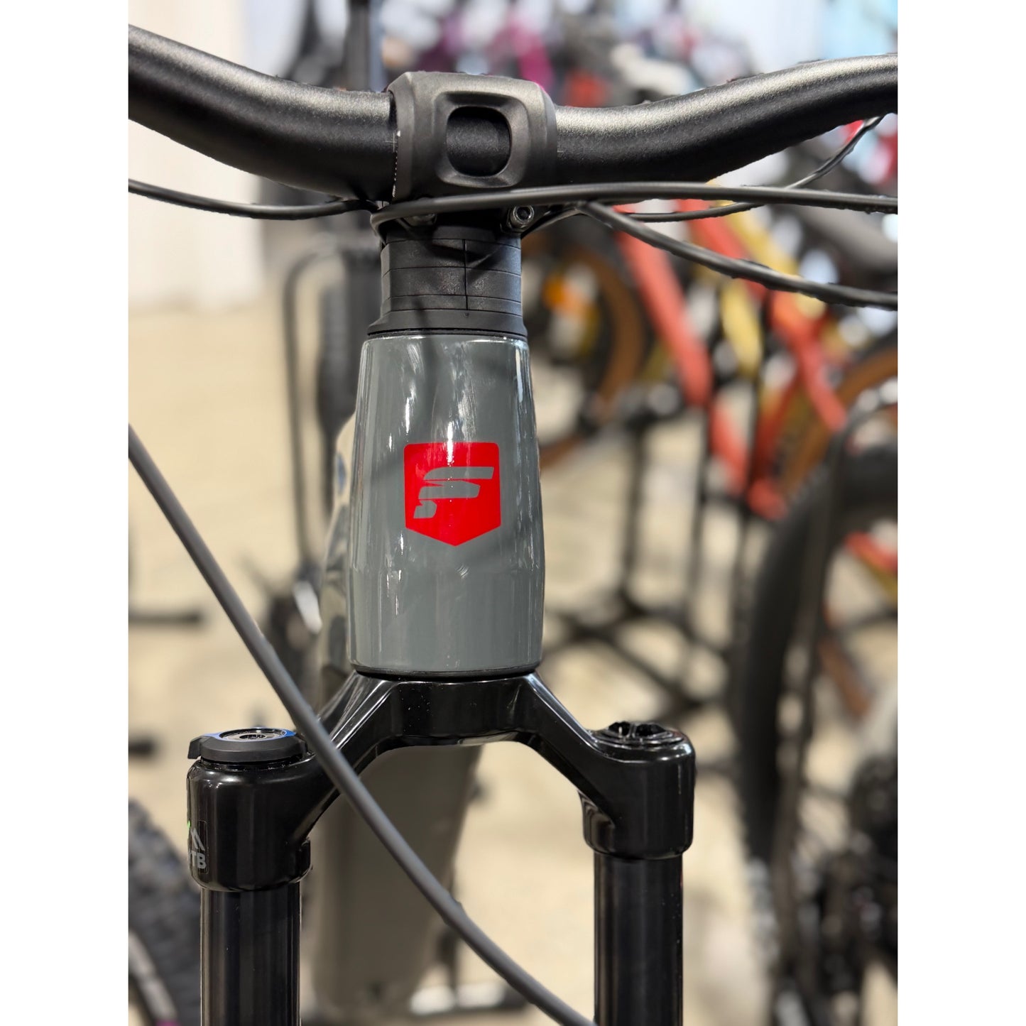 FOCUS 26 JAM² 6.7 Grey Bike 600Wh
