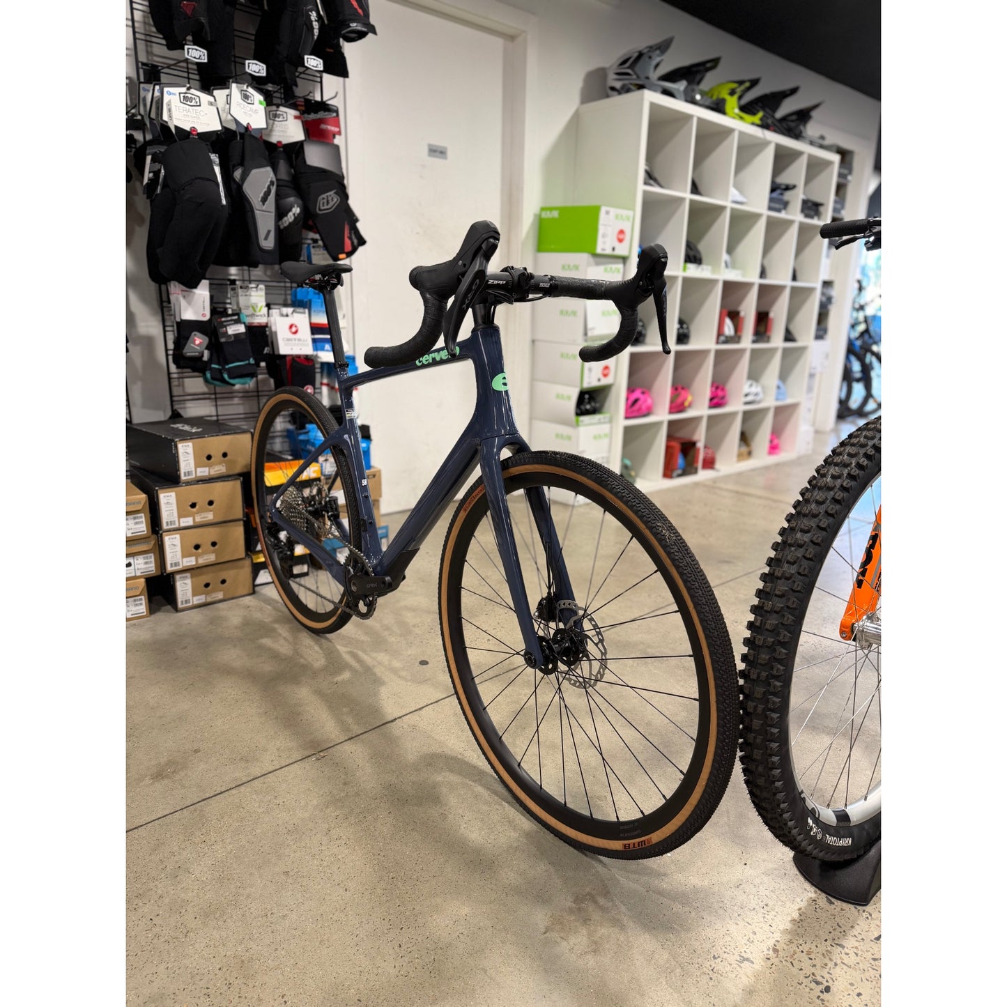 CERVELO Aspero GRX Bike Woodsmoke