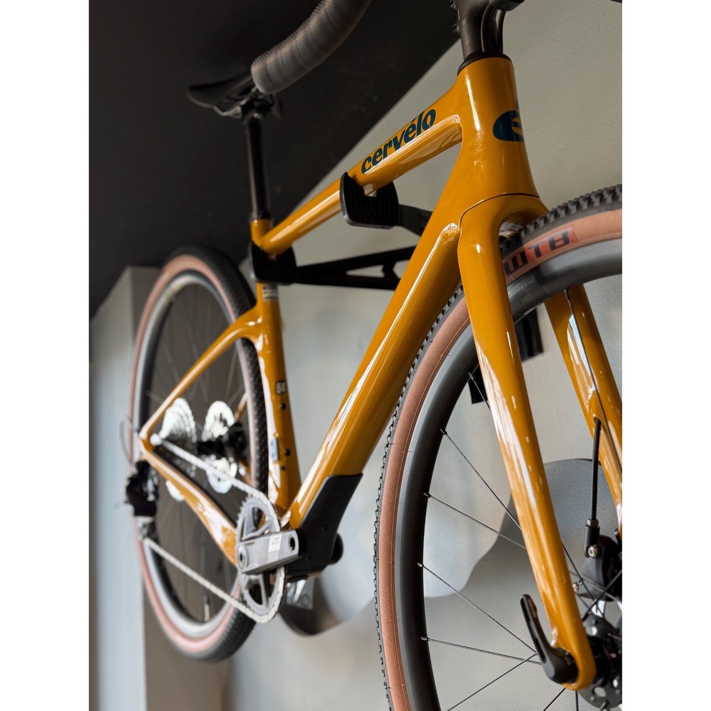 CERVELO 26 Aspero Apex XPLR 1 Bike Marigold
