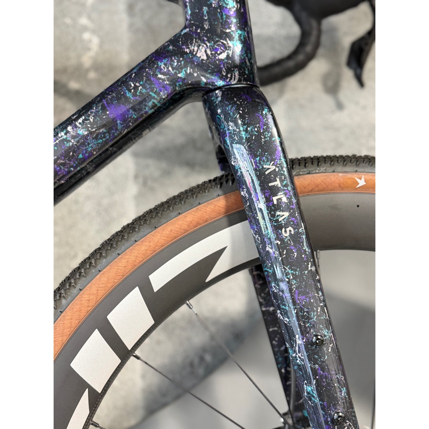 FOCUS Atlas 8.9 Bike Spaceclouds