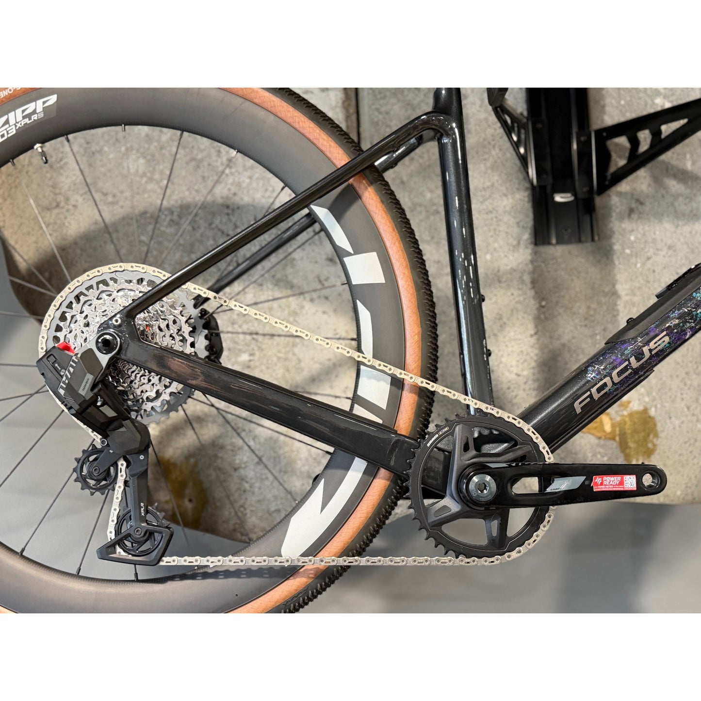 FOCUS Atlas 8.9 Bike Spaceclouds