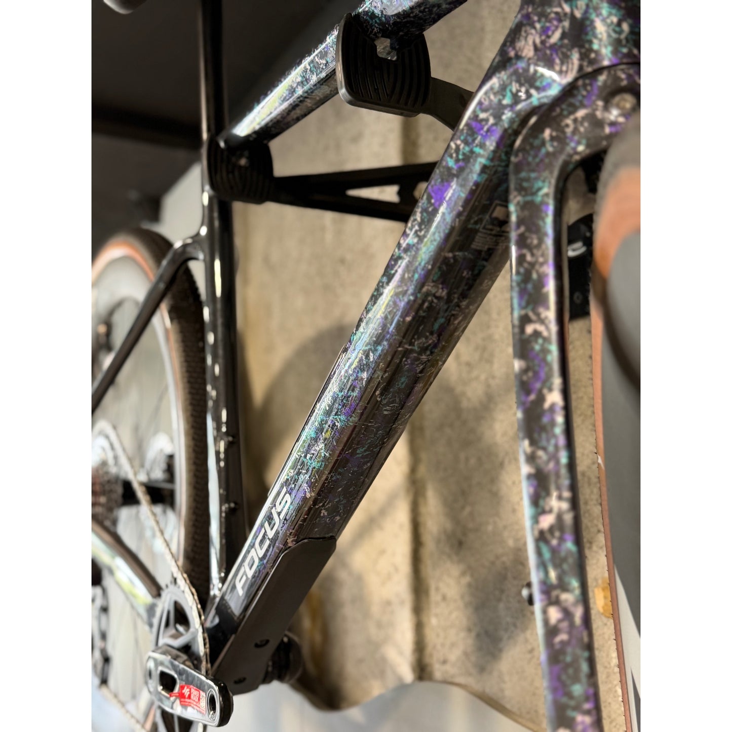 FOCUS Atlas 8.9 Bike Spaceclouds