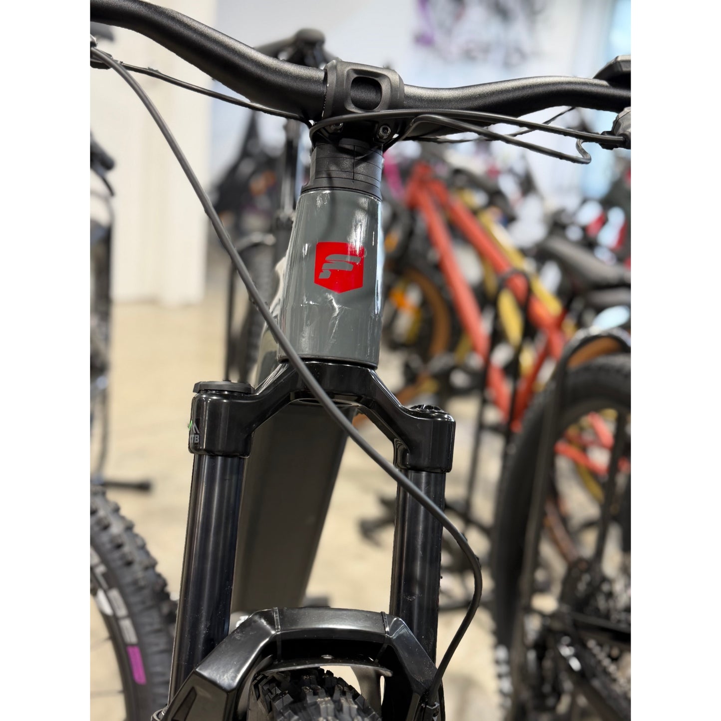 FOCUS 26 JAM² 6.7 Grey Bike 600Wh