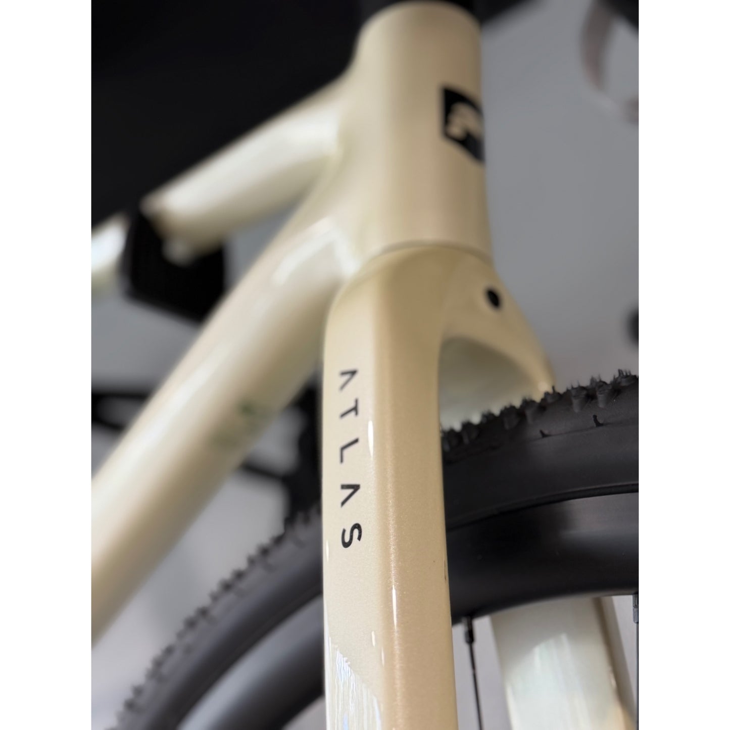 FOCUS Atlas 6.7 Bike Champagne Mintgrey Small