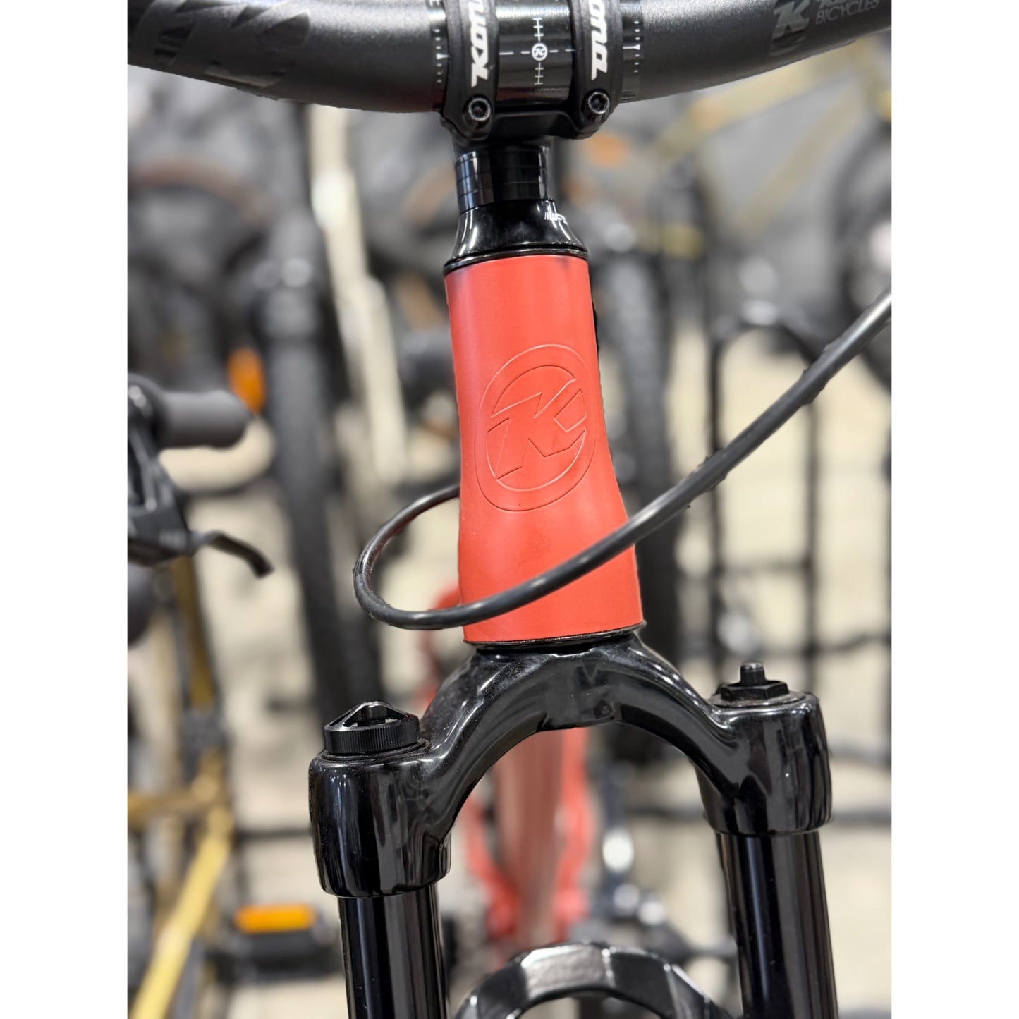 KONA Shonky Bike Bloodstone LONG