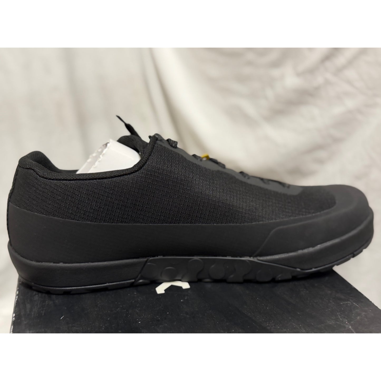 FIZIK Gravita Versor Flat Shoe