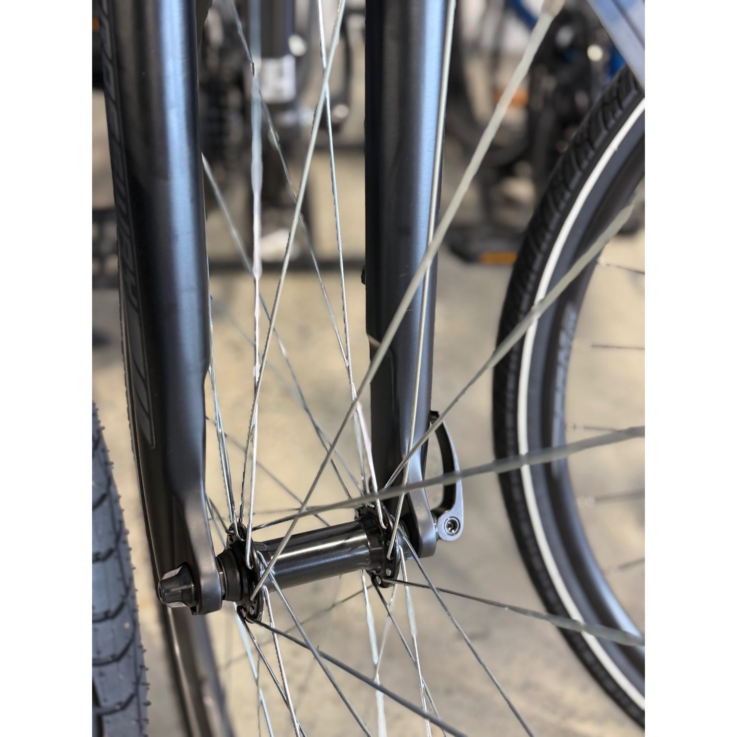 MERIDA Crossway 10 V Hybrid Bike Silk Anthracite/Grey/Black
