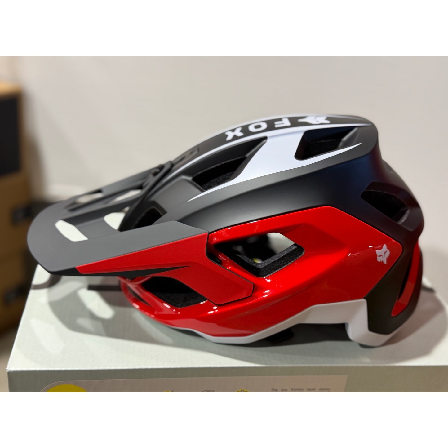 FOX Speedframe Pro Defy Helmet